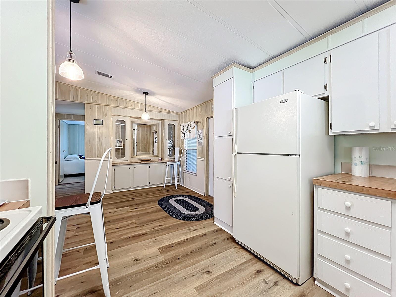 Image 21 of 34 For 708 Coachman Drive