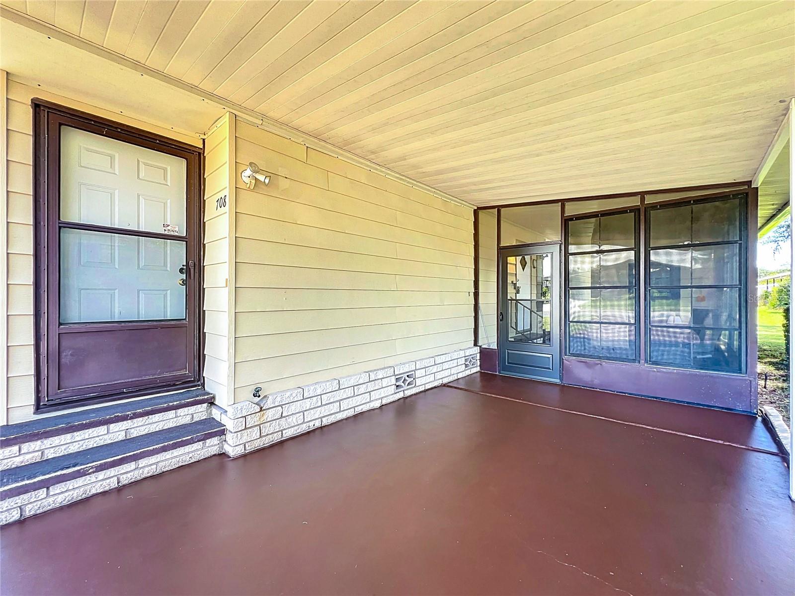 Image 4 of 34 For 708 Coachman Drive