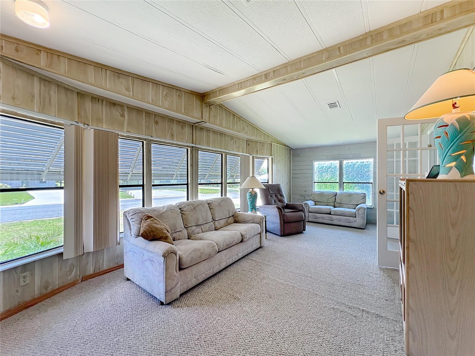 Image 7 of 34 For 708 Coachman Drive