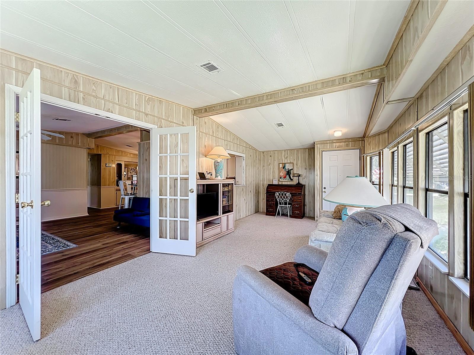Image 9 of 34 For 708 Coachman Drive