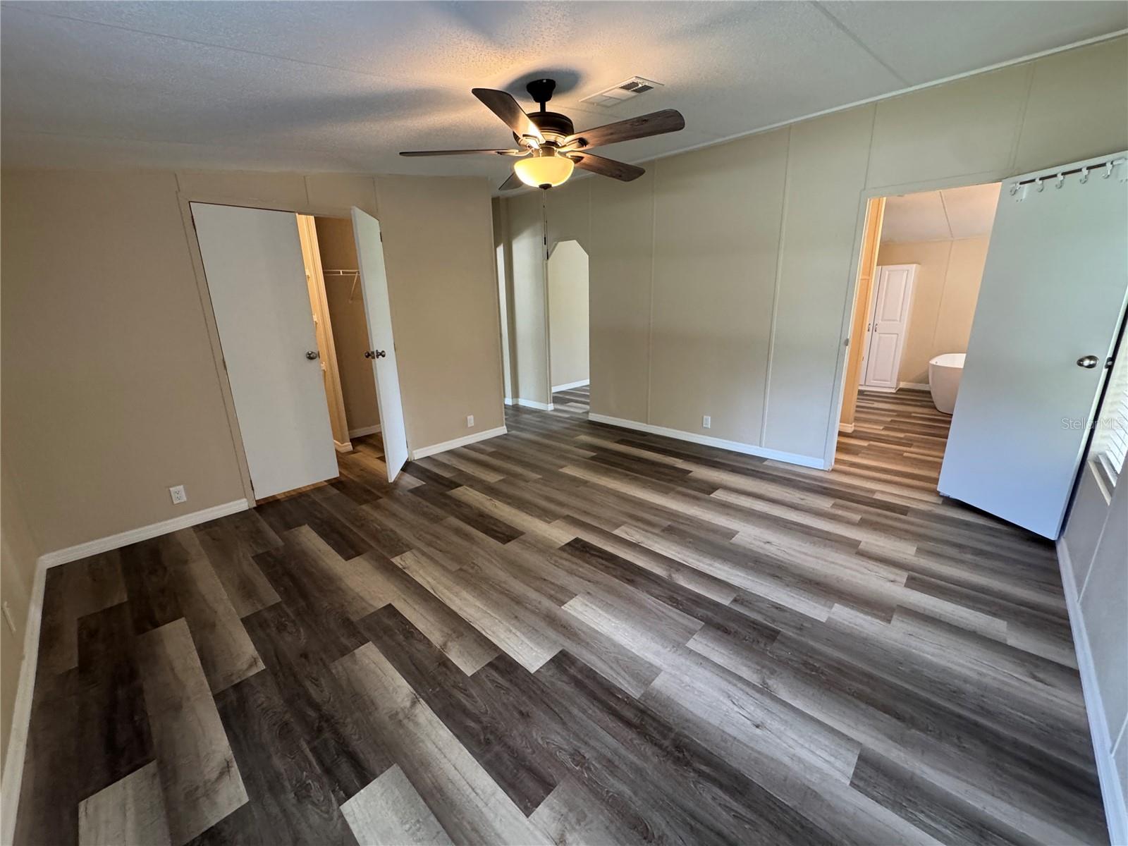 Image 10 of 24 For 18384 54th Street