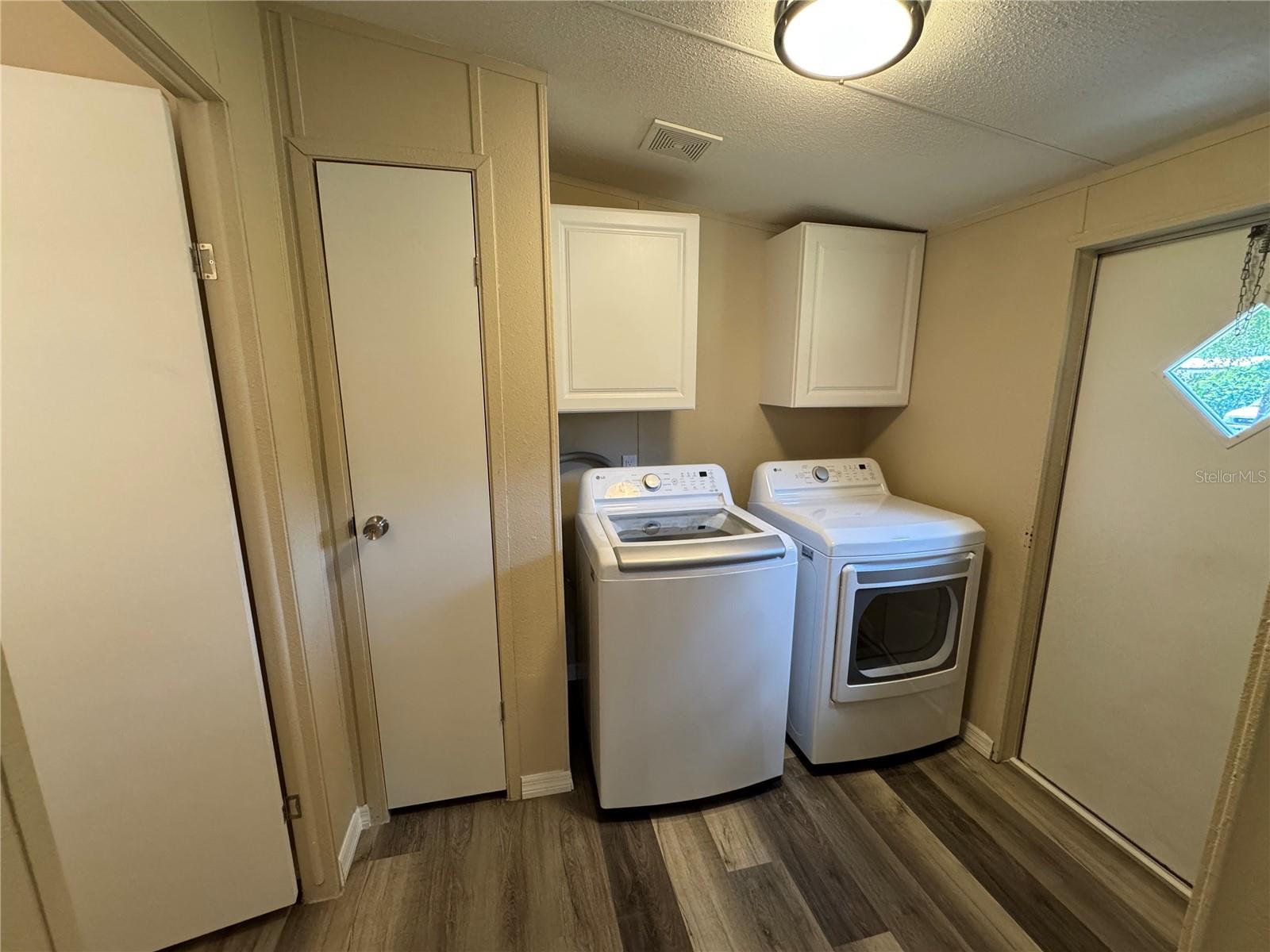 Image 21 of 24 For 18384 54th Street