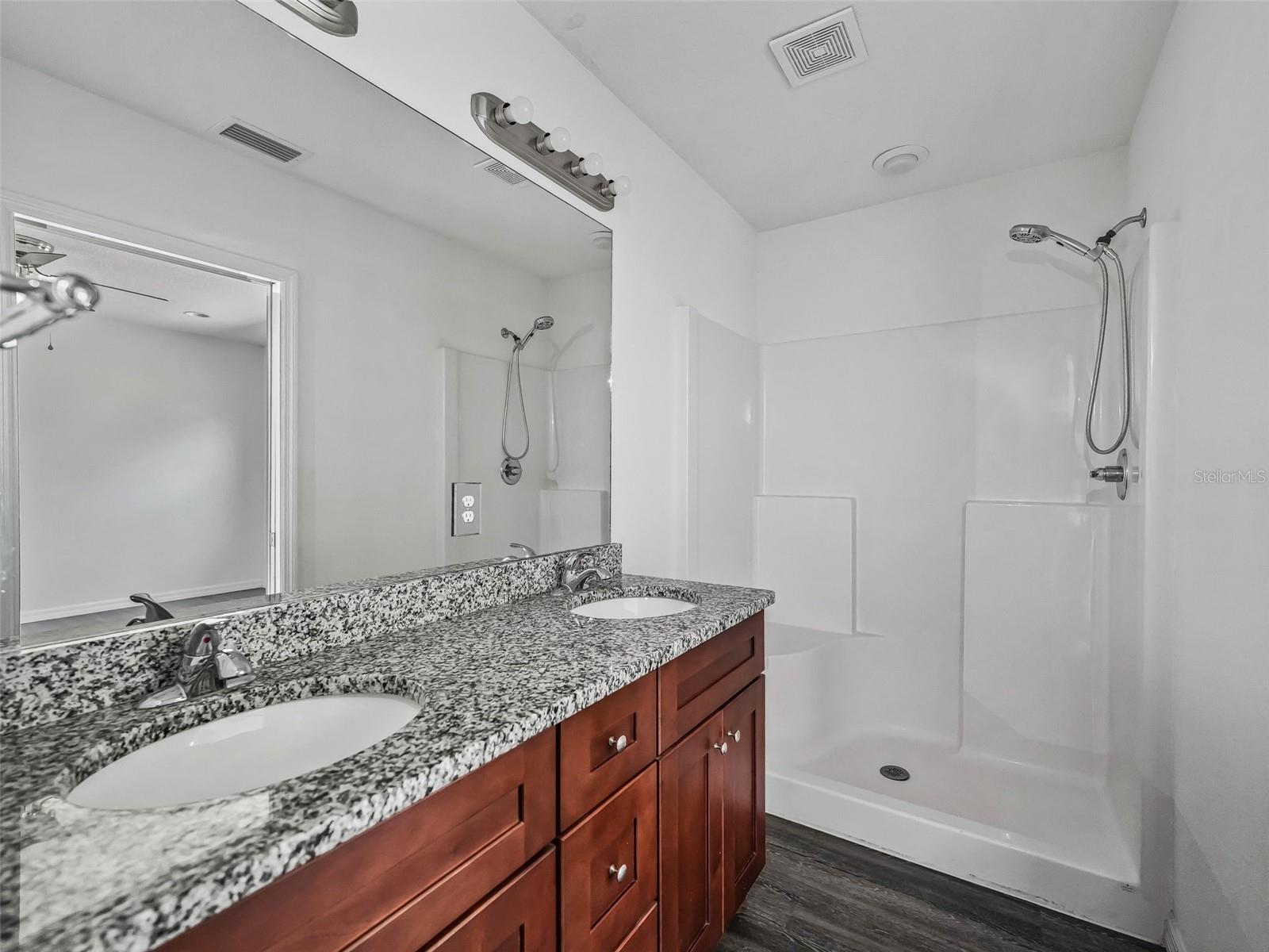 Image 17 of 24 For 11684 84th Terrace