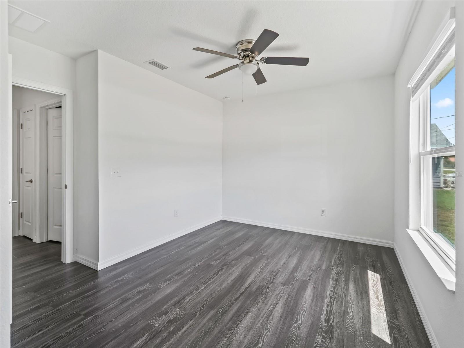 Image 19 of 24 For 11684 84th Terrace