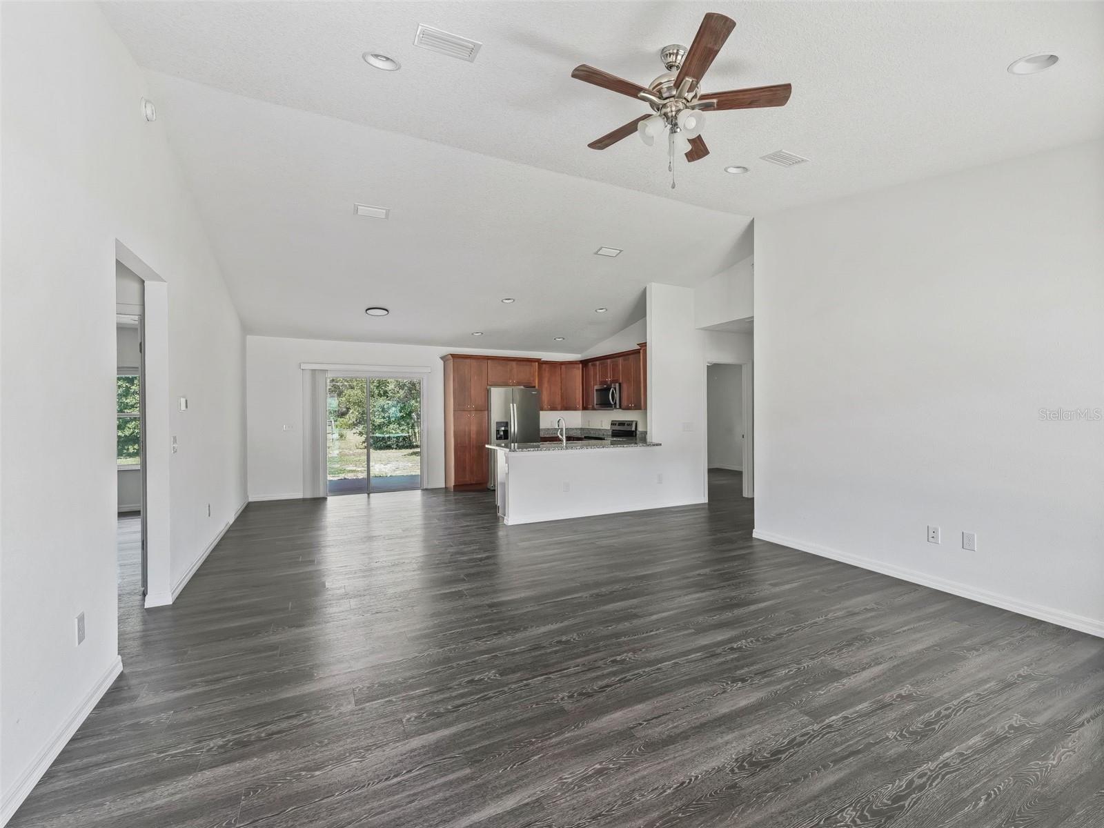 Image 6 of 24 For 11684 84th Terrace
