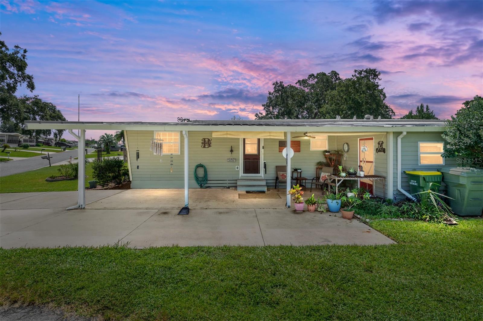 Image 3 of 34 For 2621 Carpenter Place