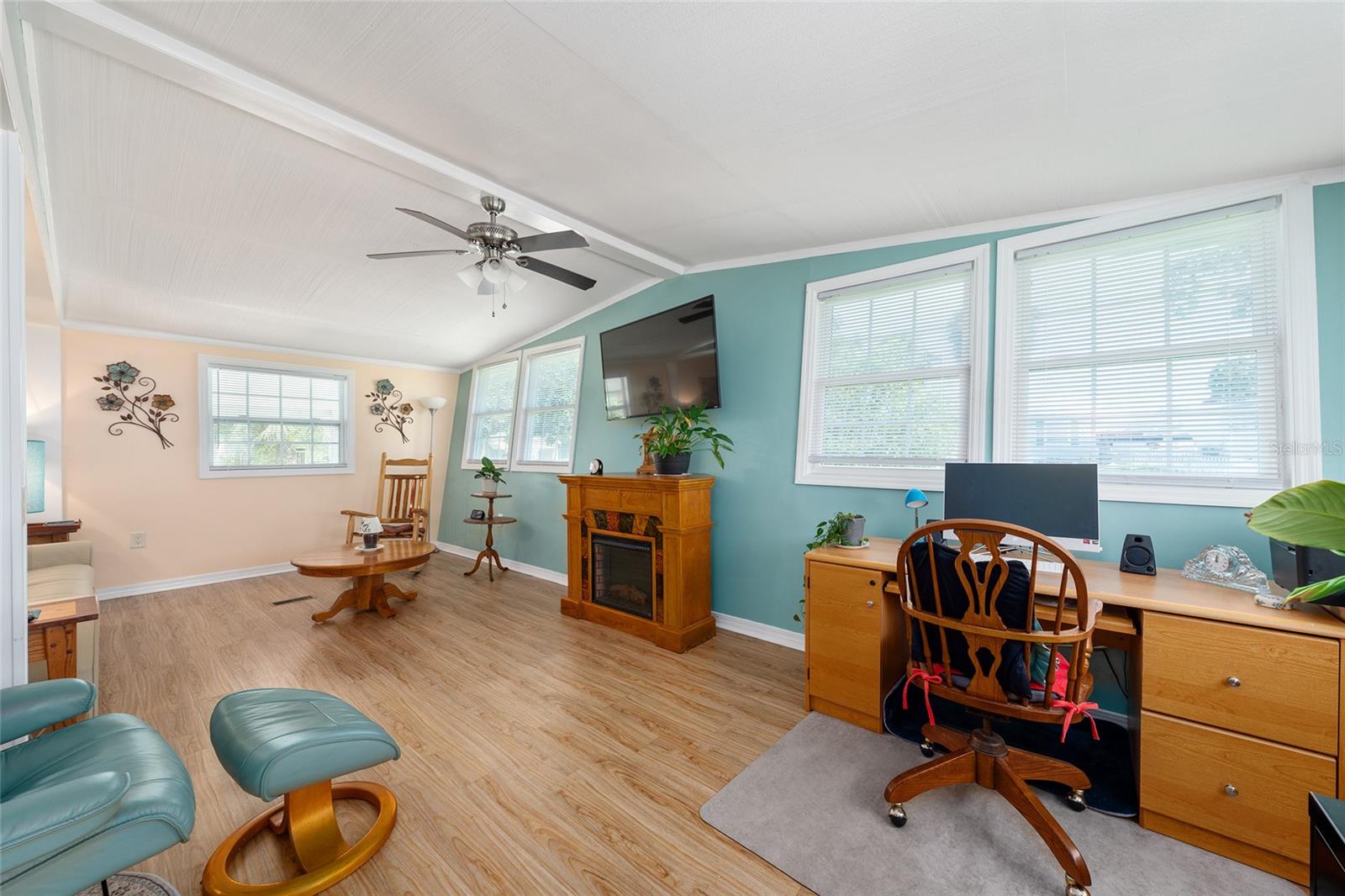 Image 6 of 34 For 2621 Carpenter Place
