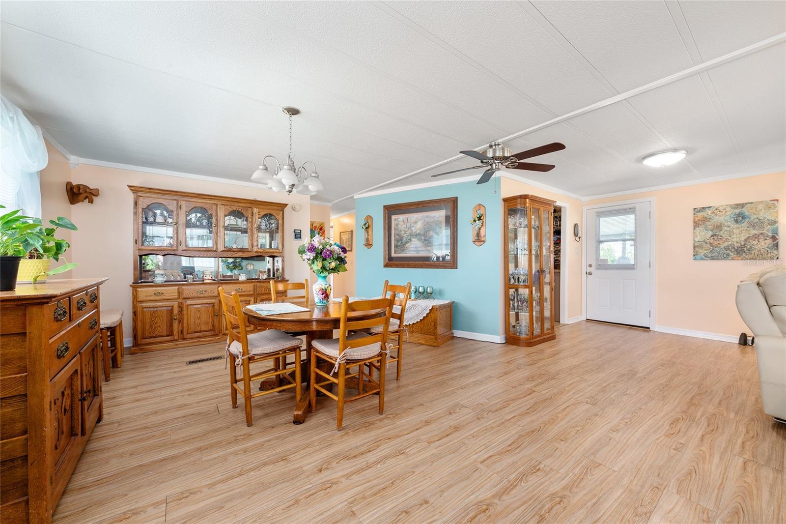 Image 7 of 34 For 2621 Carpenter Place