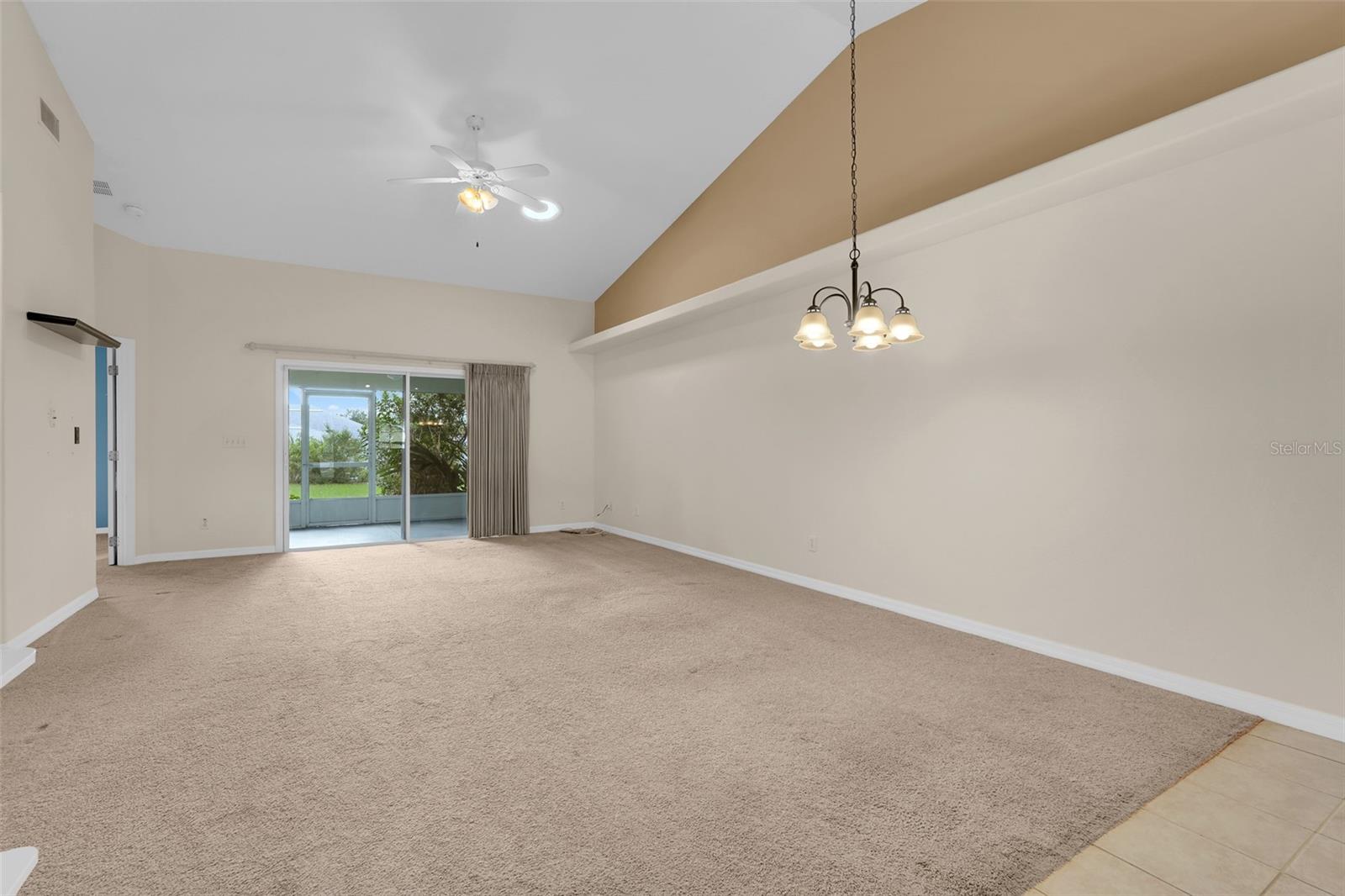Image 13 of 33 For 8809 Courtyard Lane