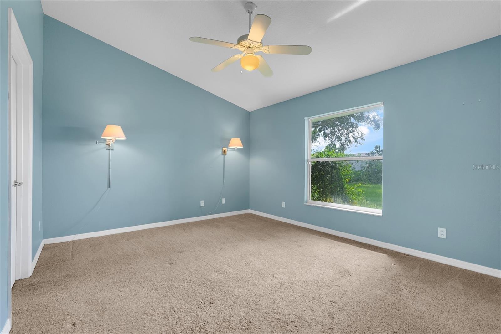 Image 14 of 33 For 8809 Courtyard Lane