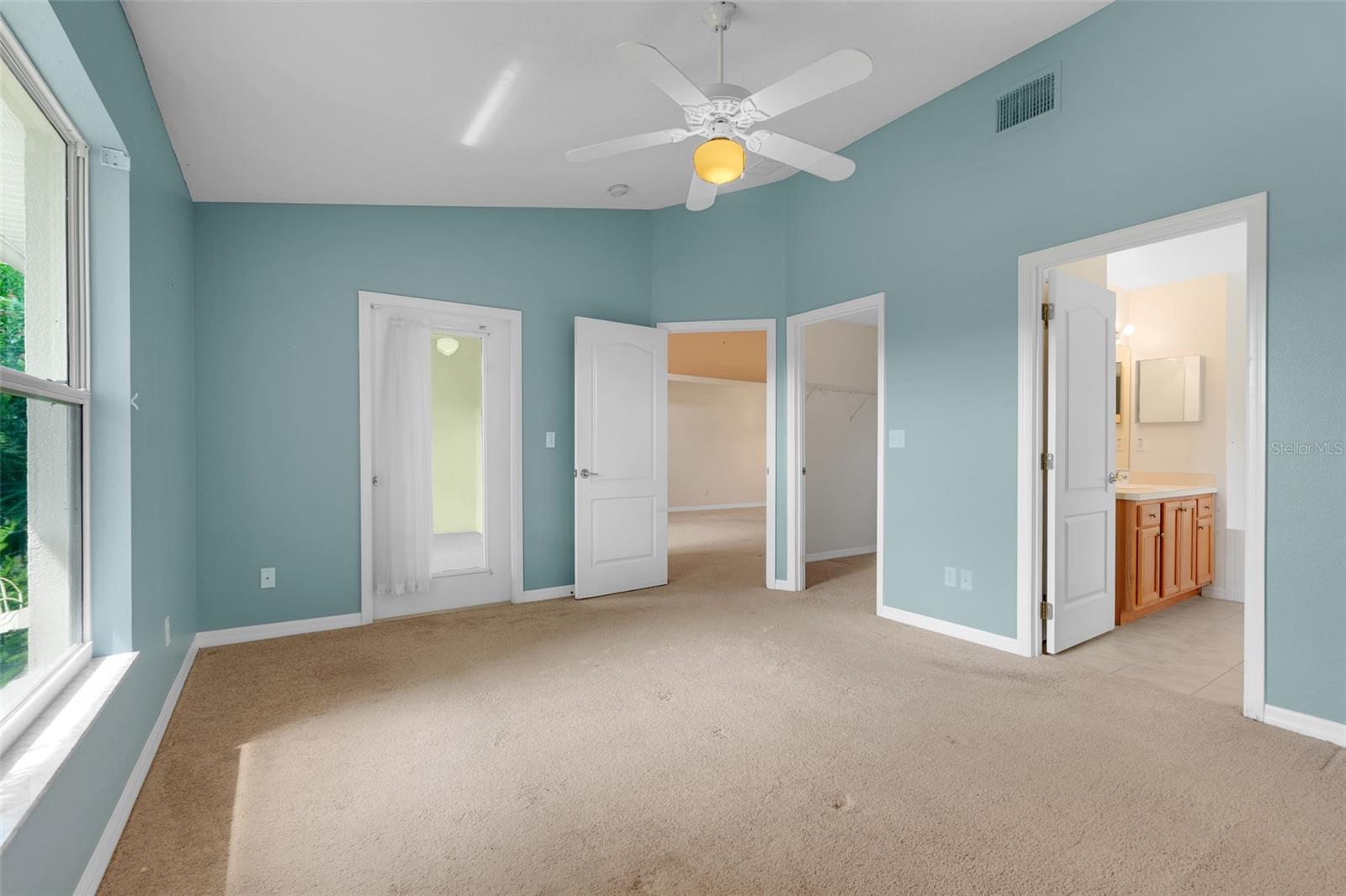 Image 15 of 33 For 8809 Courtyard Lane