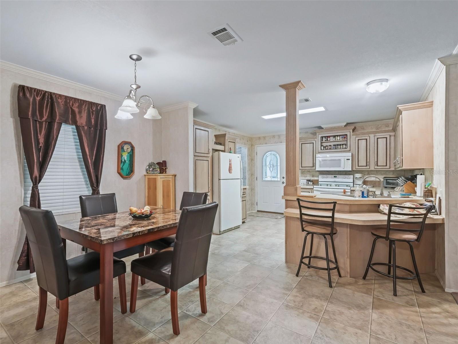 Image 16 of 34 For 4214 Joslyn Lane