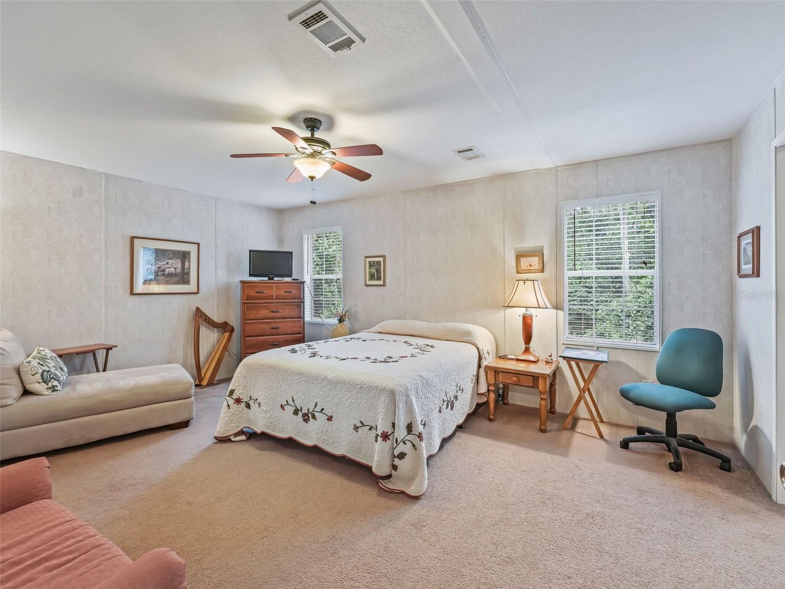 Image 19 of 34 For 4214 Joslyn Lane