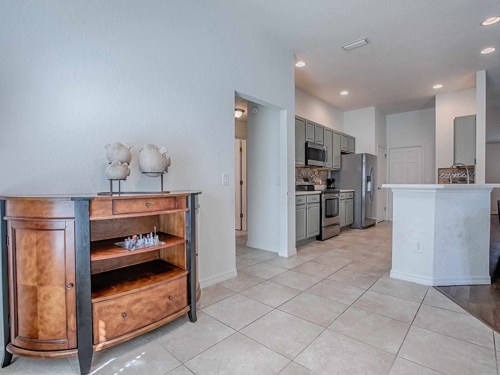 Image 10 of 49 For 10010 Lake Miona Way