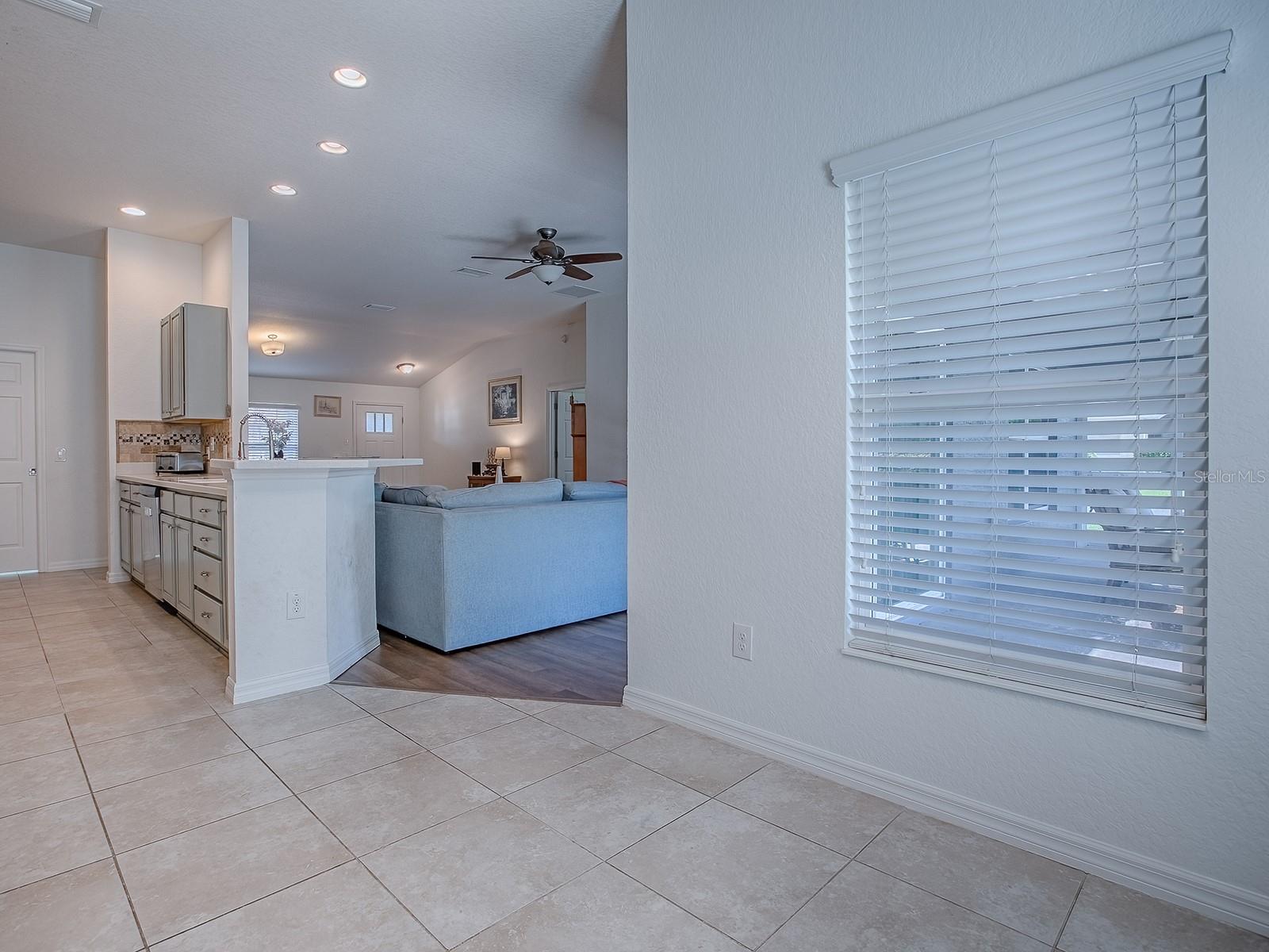 Image 11 of 49 For 10010 Lake Miona Way