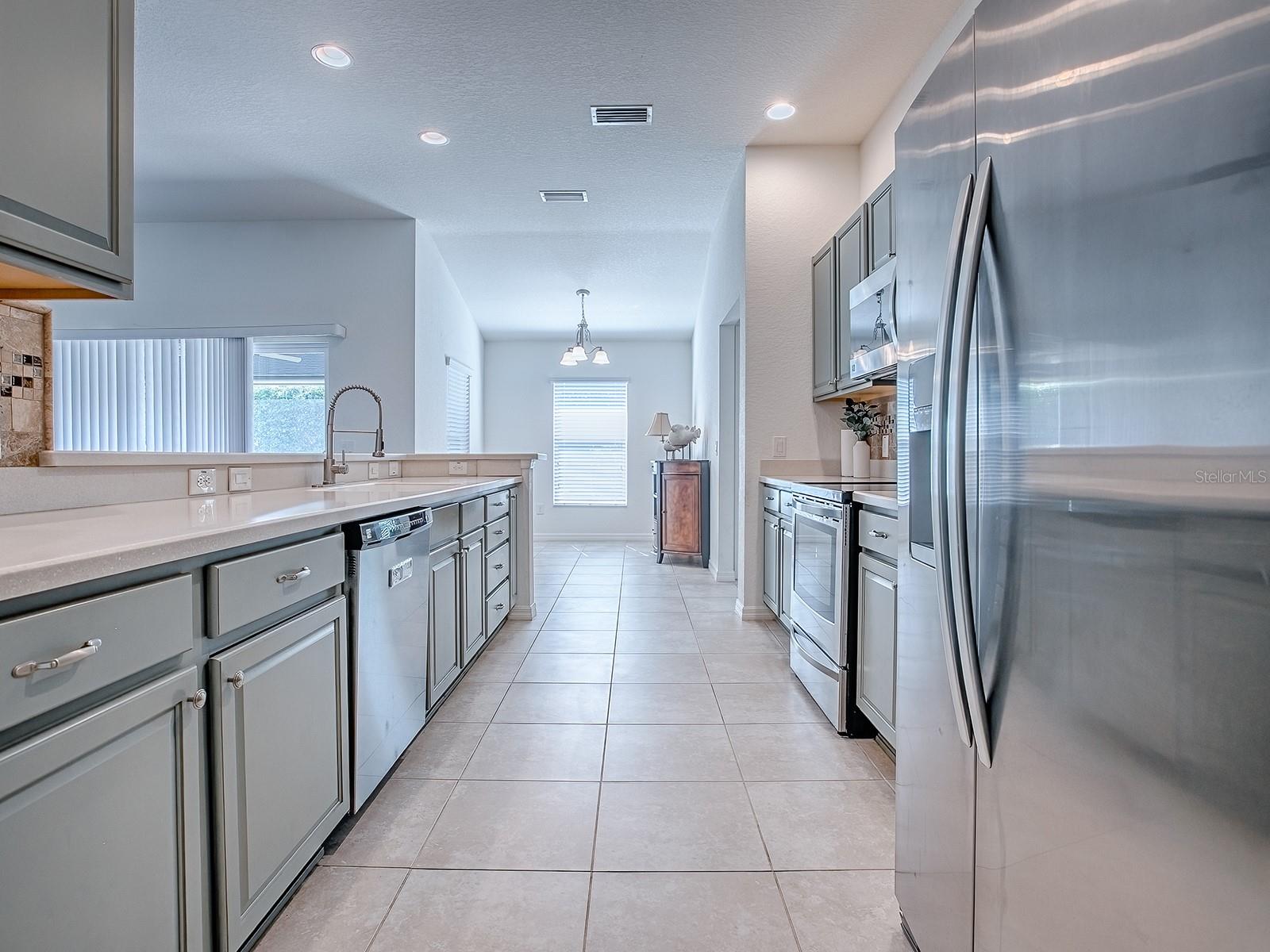 Image 16 of 49 For 10010 Lake Miona Way