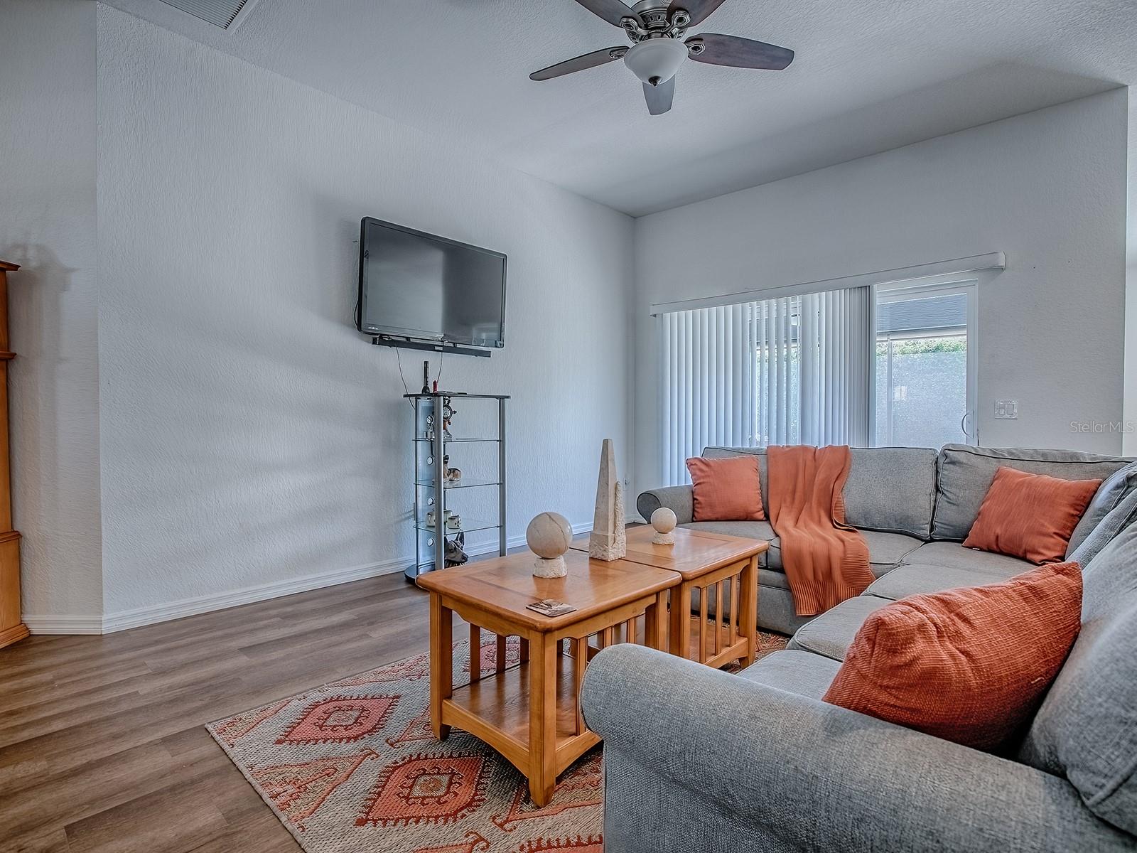 Image 6 of 49 For 10010 Lake Miona Way