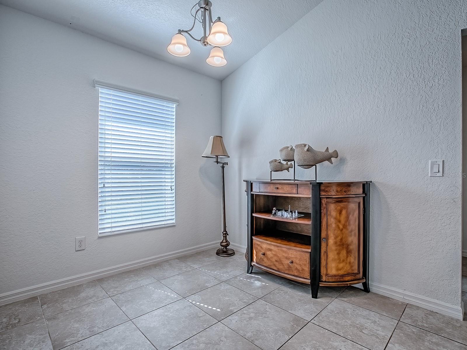 Image 9 of 49 For 10010 Lake Miona Way