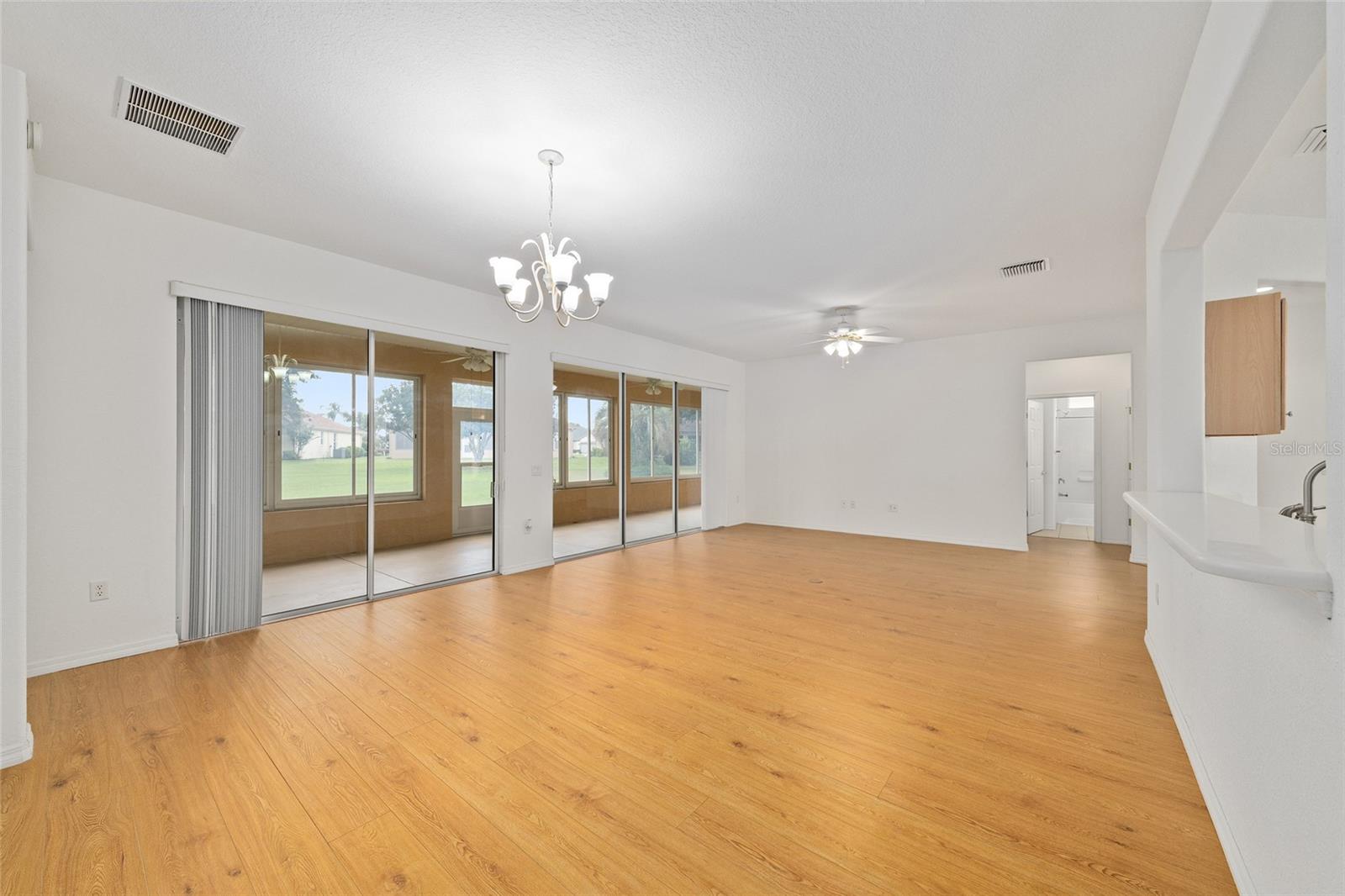 Image 22 of 84 For 13089 86th Court