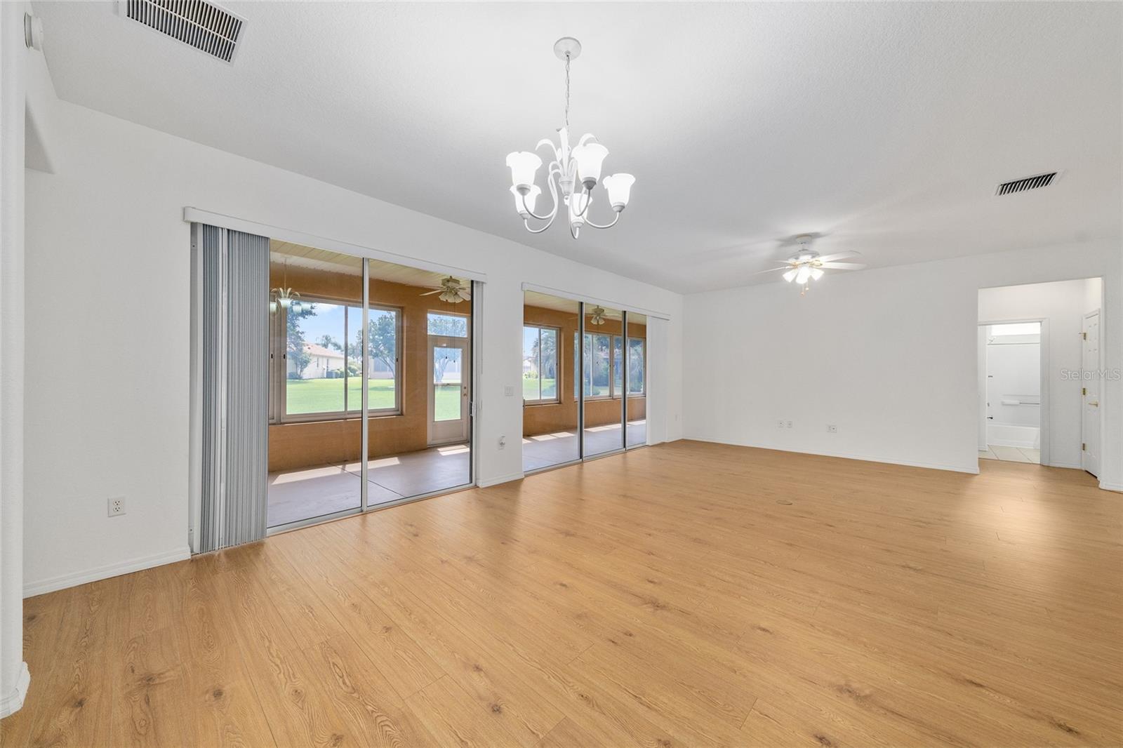 Image 24 of 84 For 13089 86th Court