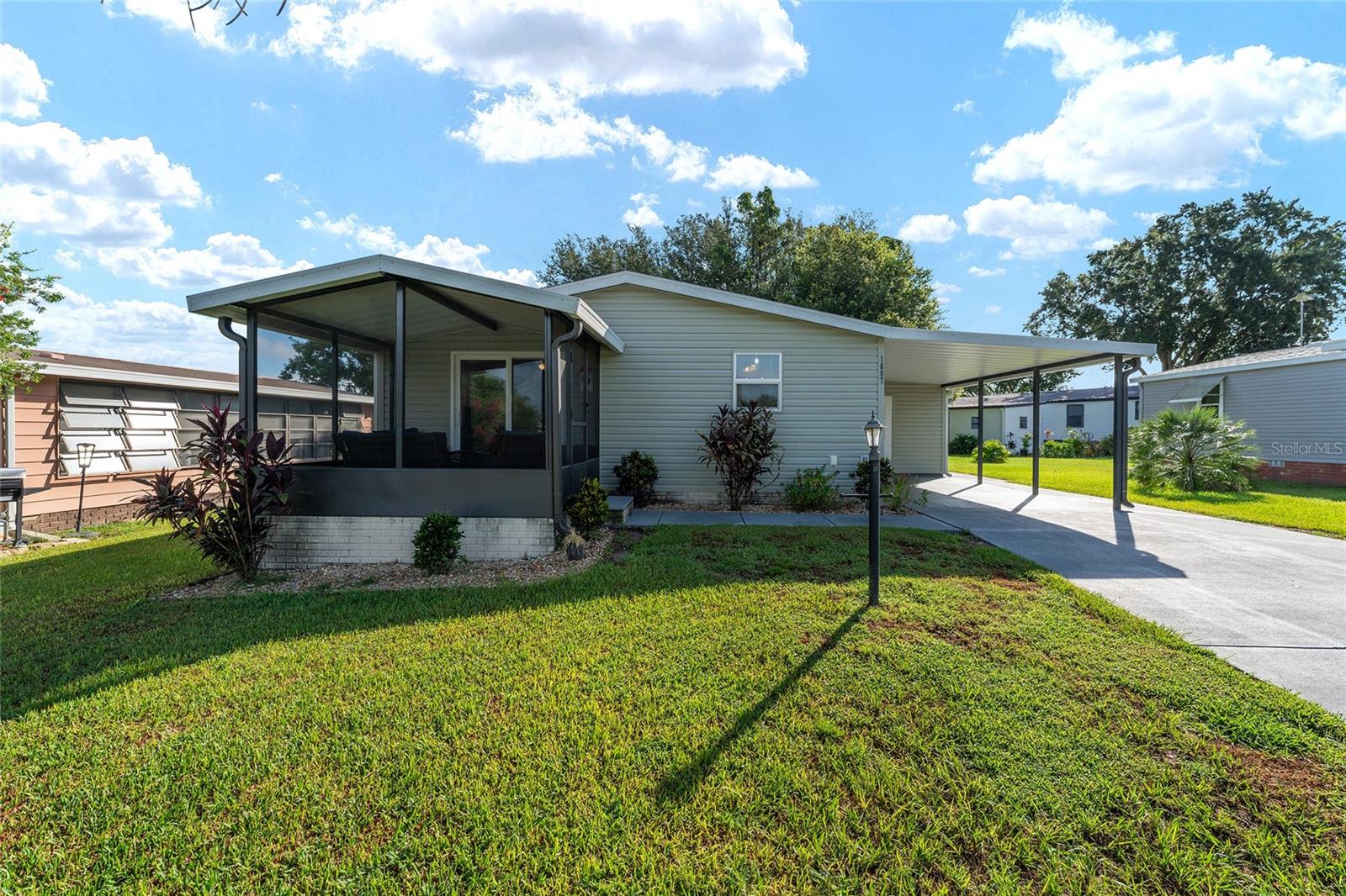 Details for 1607 Doral Circle, LADY LAKE, FL 32159