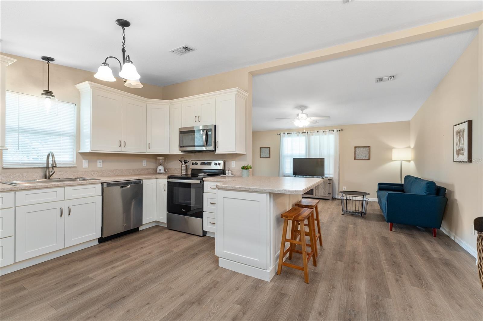 Image 10 of 67 For 1607 Doral Circle