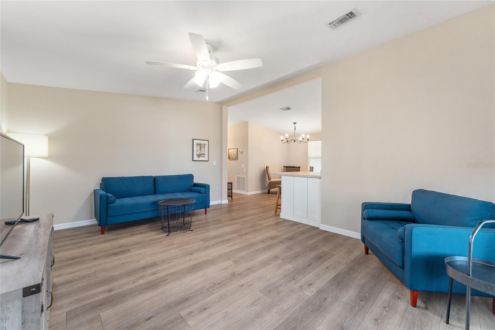 Image 14 of 67 For 1607 Doral Circle