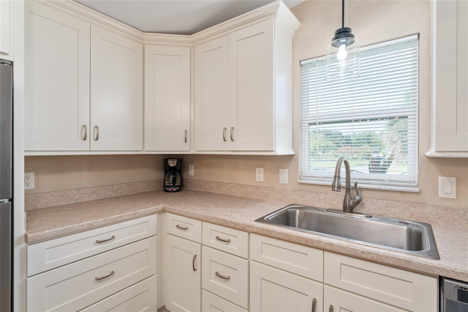 Image 17 of 67 For 1607 Doral Circle