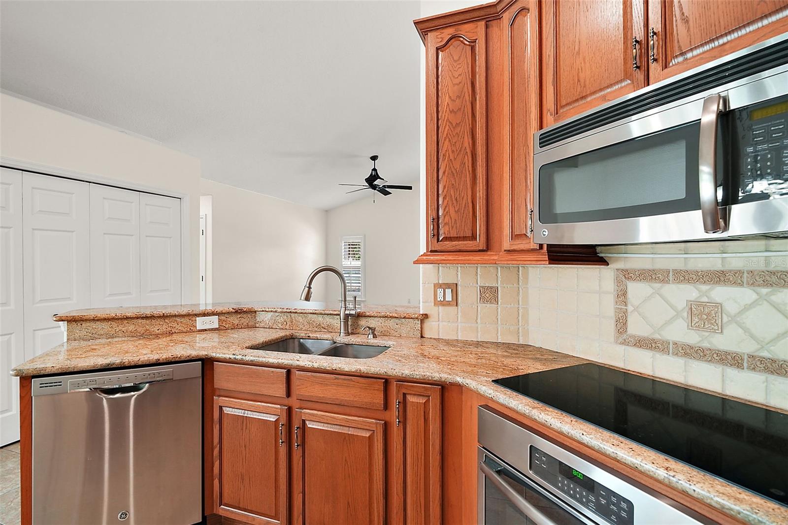 Image 16 of 42 For 7685 Lake Angelina Drive