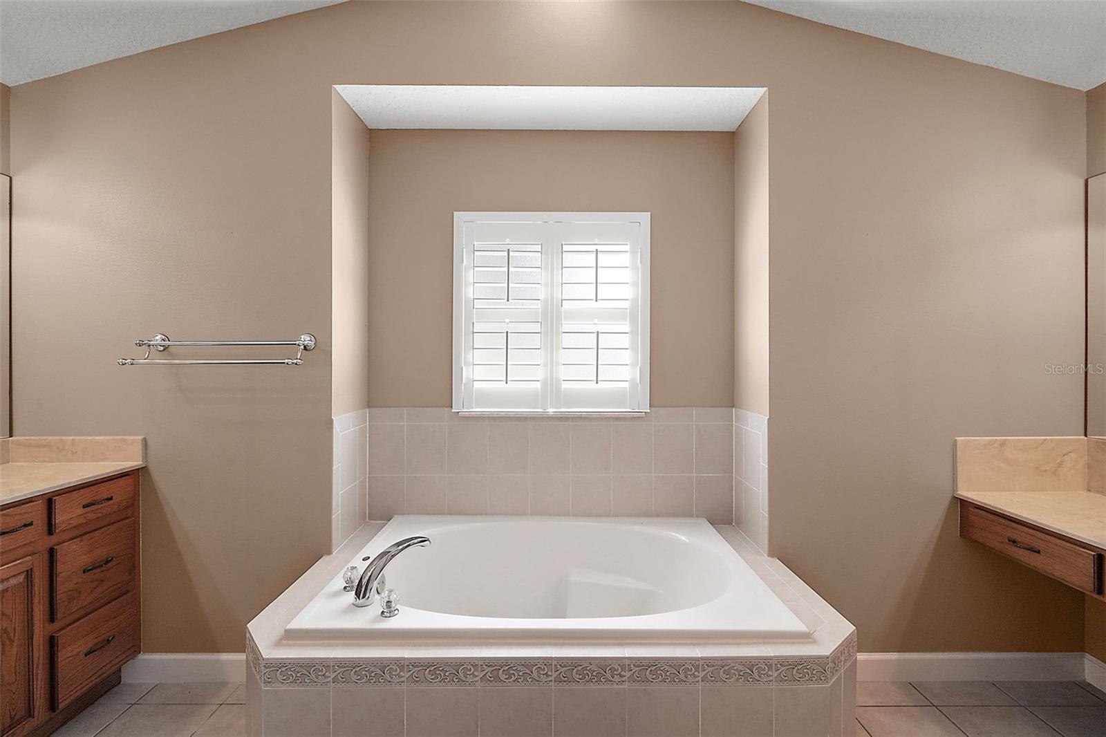 Image 22 of 42 For 7685 Lake Angelina Drive