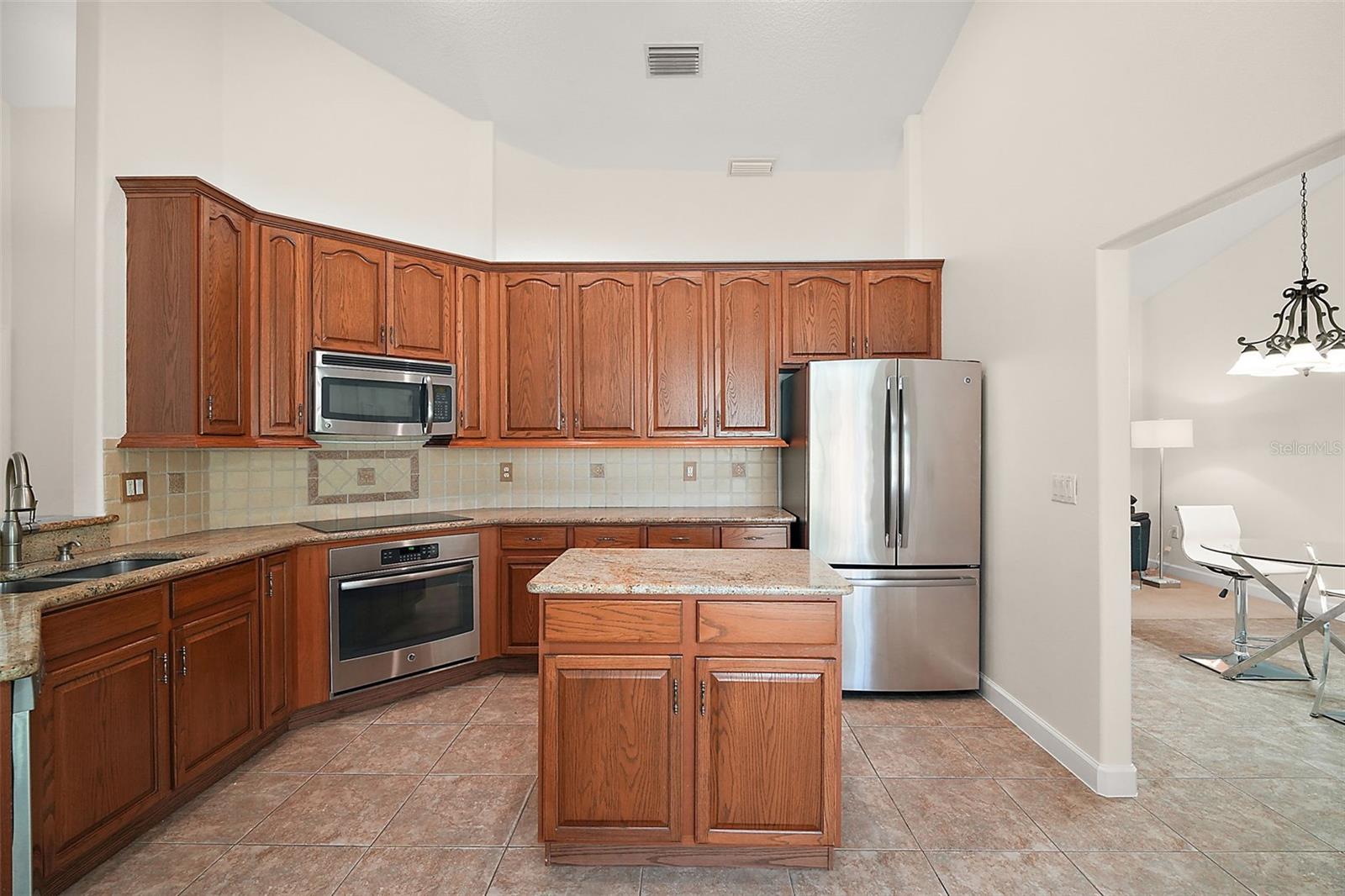 Image 7 of 42 For 7685 Lake Angelina Drive