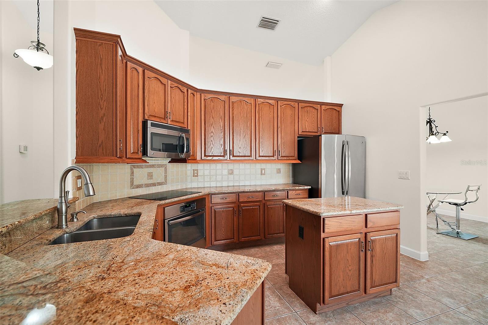 Image 8 of 42 For 7685 Lake Angelina Drive