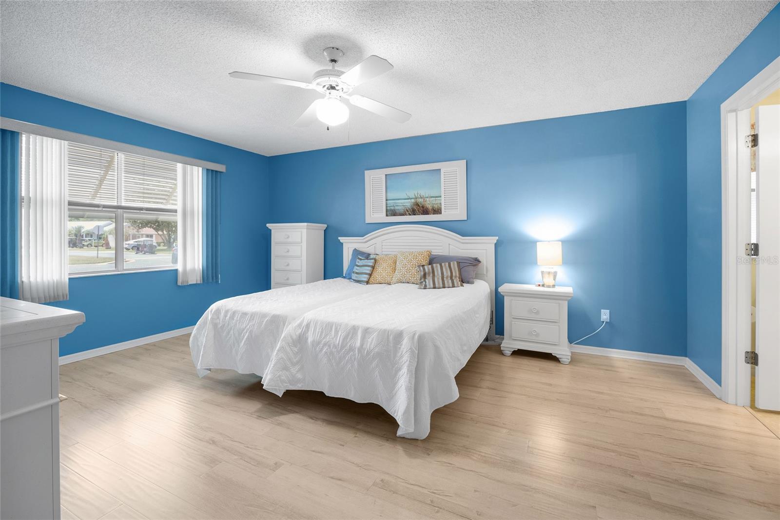 Image 15 of 36 For 729 Bolivar Street