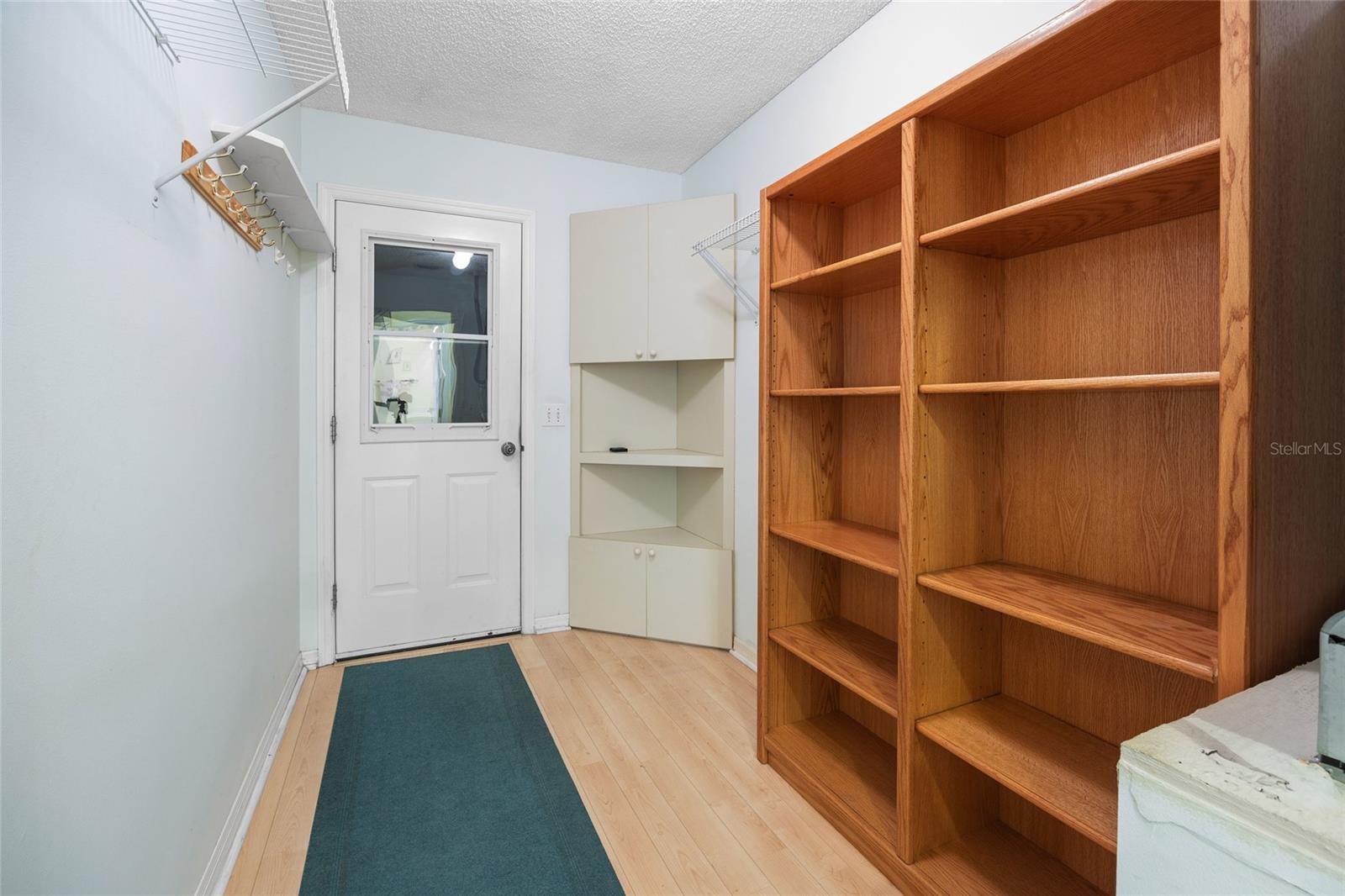 Image 20 of 36 For 729 Bolivar Street
