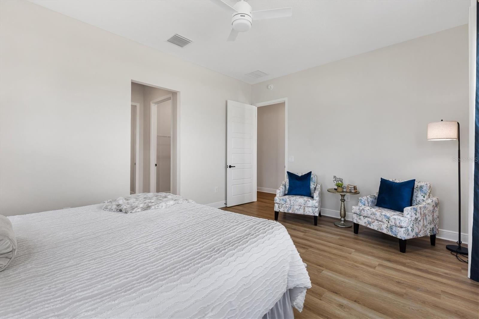 Image 22 of 42 For 7563 Dinapoli Court