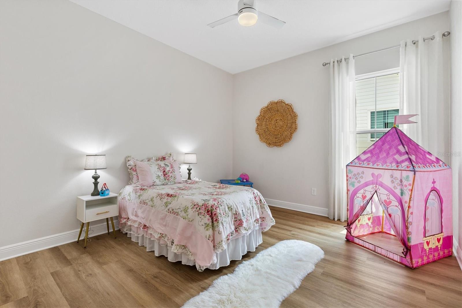 Image 29 of 42 For 7563 Dinapoli Court