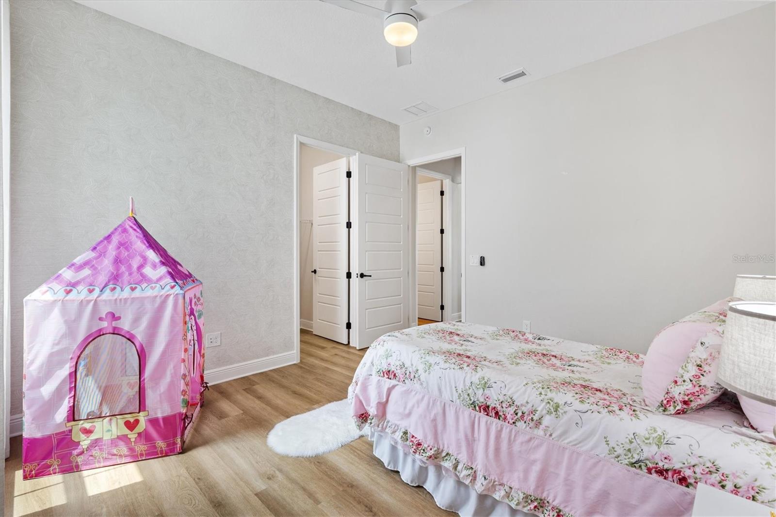 Image 30 of 42 For 7563 Dinapoli Court
