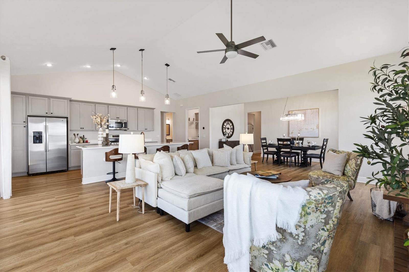 Image 7 of 42 For 7563 Dinapoli Court