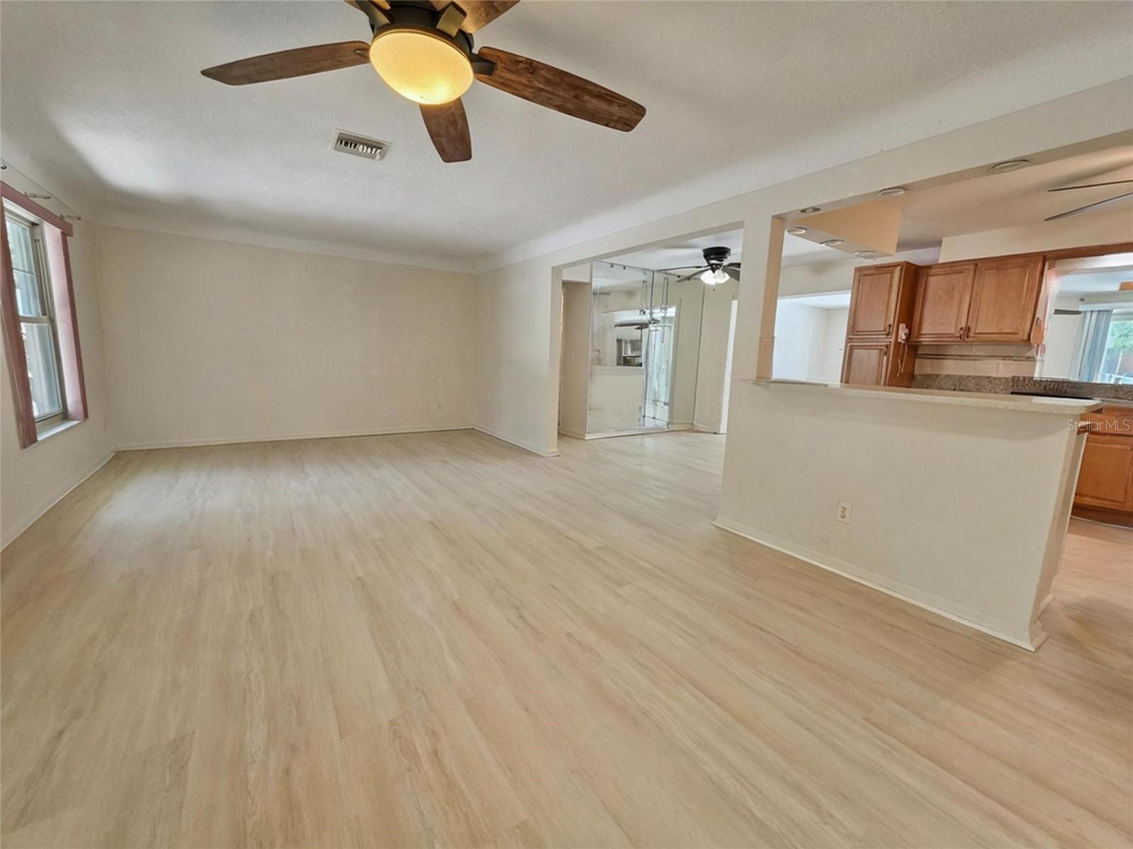Image 4 of 31 For 1543 Sandy Lane