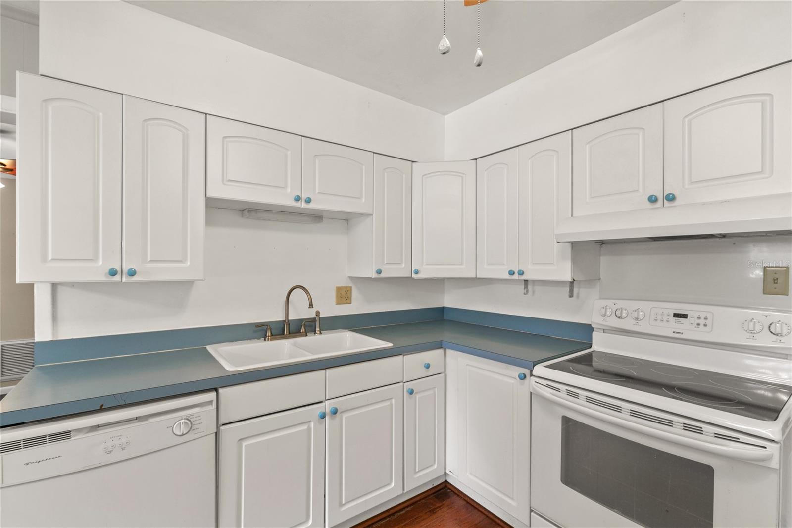 Image 11 of 51 For 3105 Garden Road