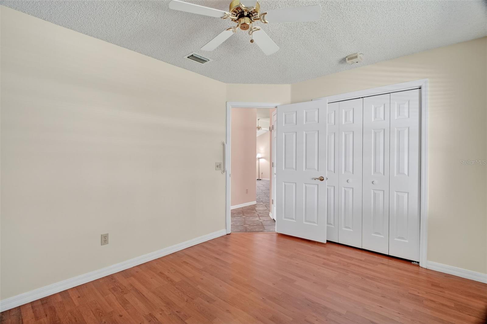 Image 23 of 42 For 525 Chula Vista Avenue