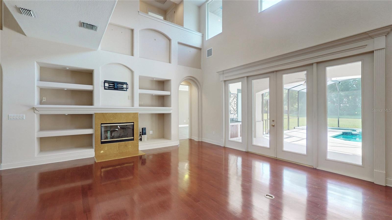 Image 14 of 80 For 10430 Birch Tree Lane