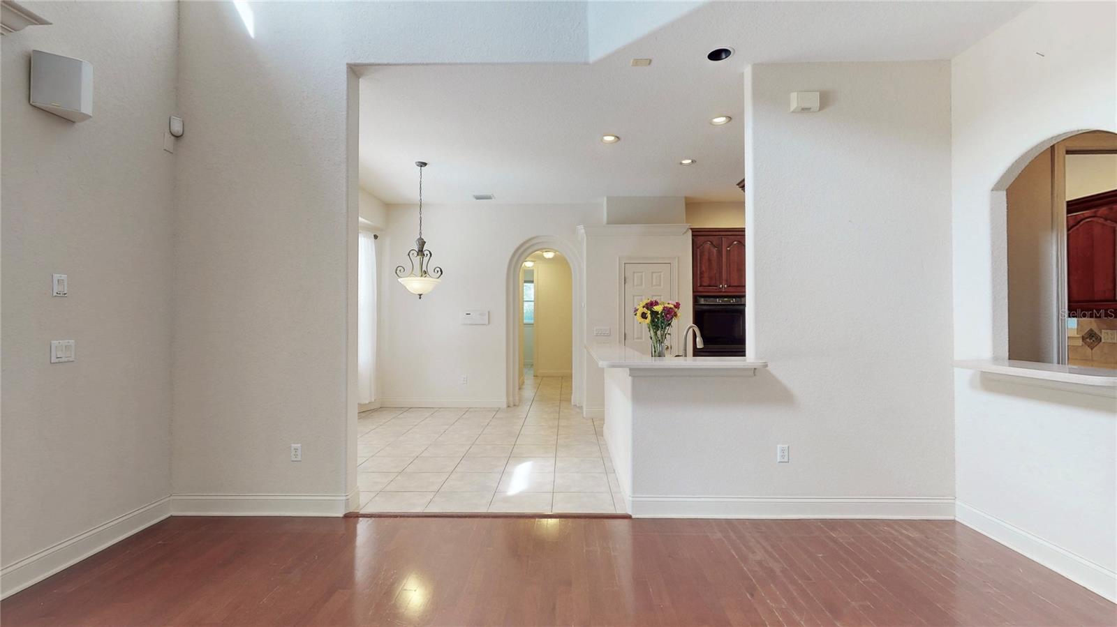 Image 16 of 80 For 10430 Birch Tree Lane