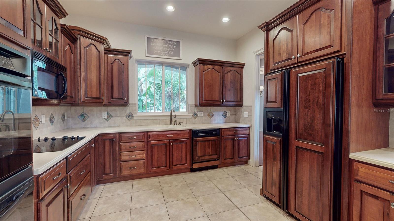 Image 18 of 80 For 10430 Birch Tree Lane