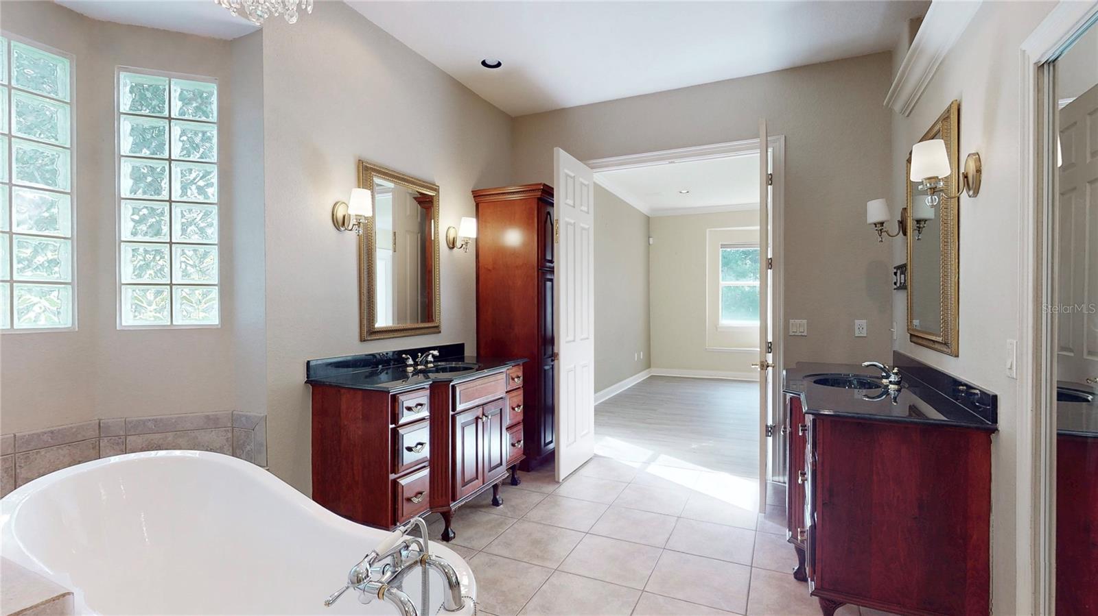 Image 30 of 80 For 10430 Birch Tree Lane