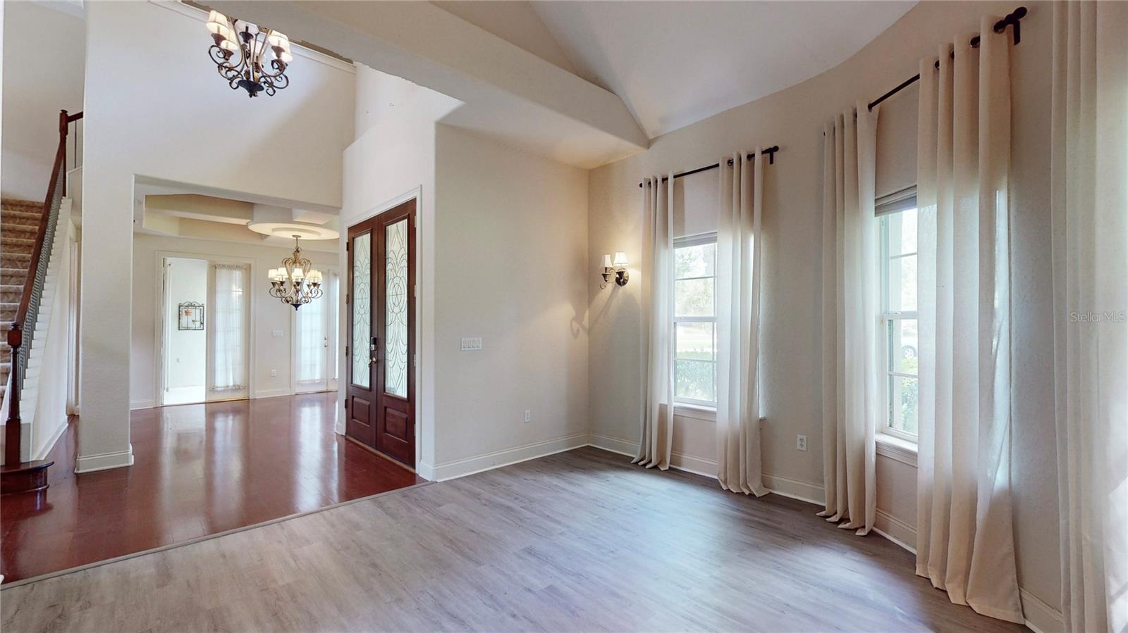 Image 6 of 80 For 10430 Birch Tree Lane