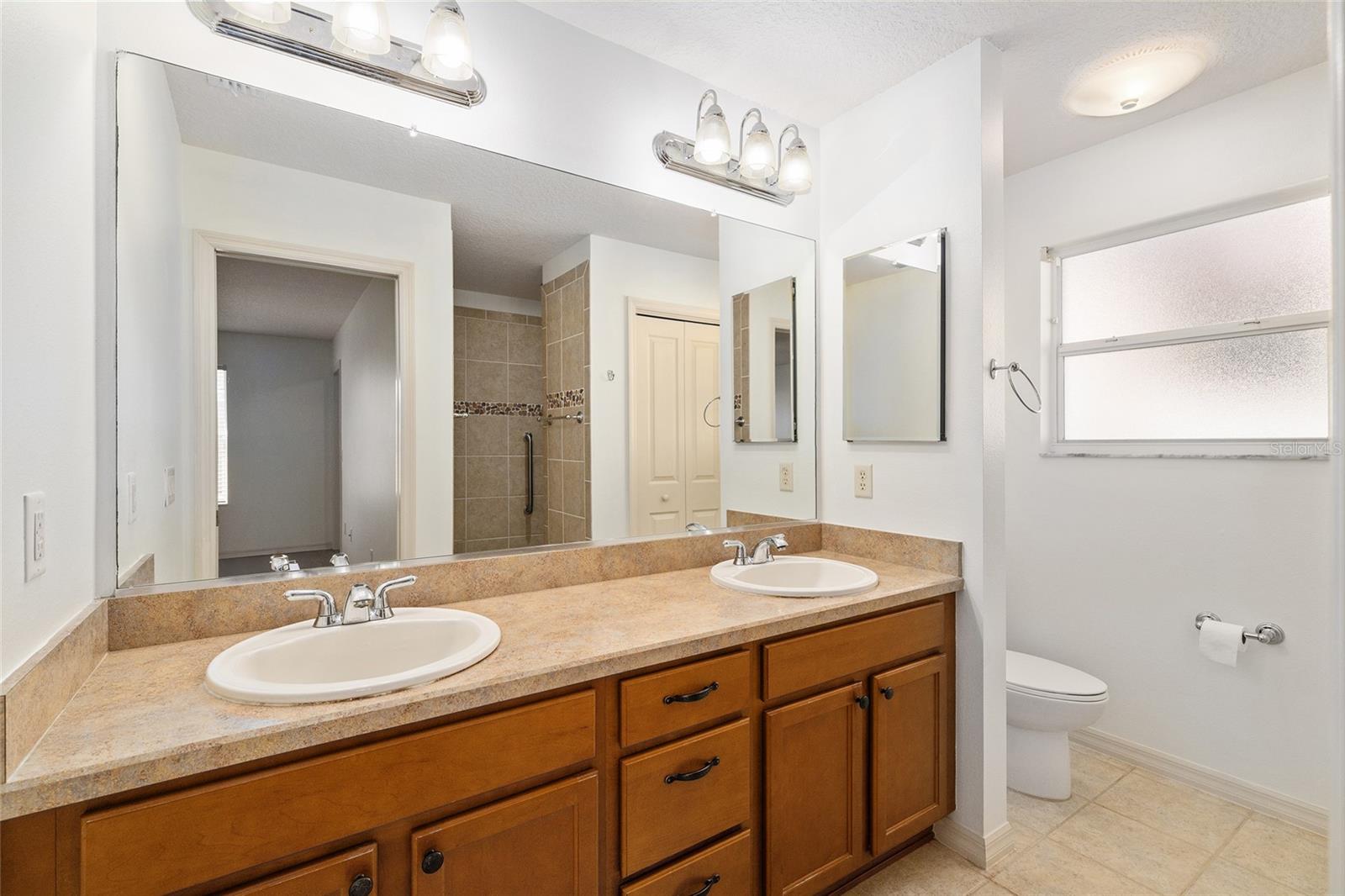 Image 12 of 19 For 2519 Hanlon Terrace