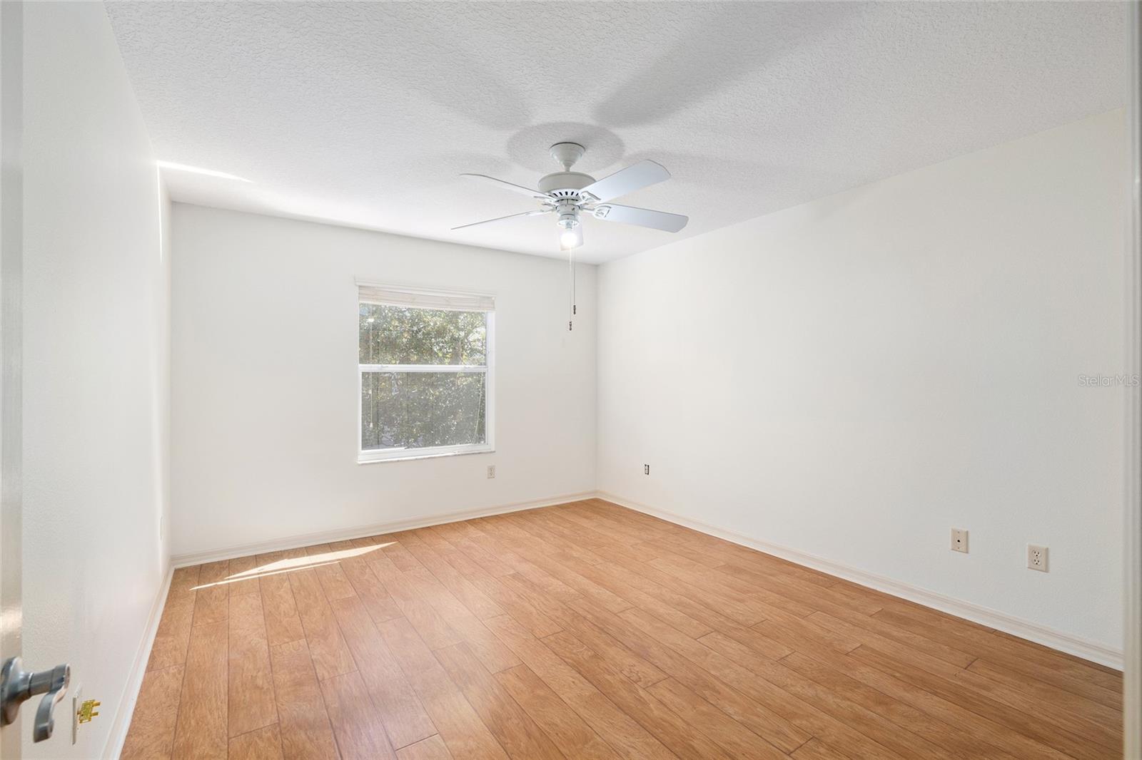 Image 16 of 19 For 2519 Hanlon Terrace