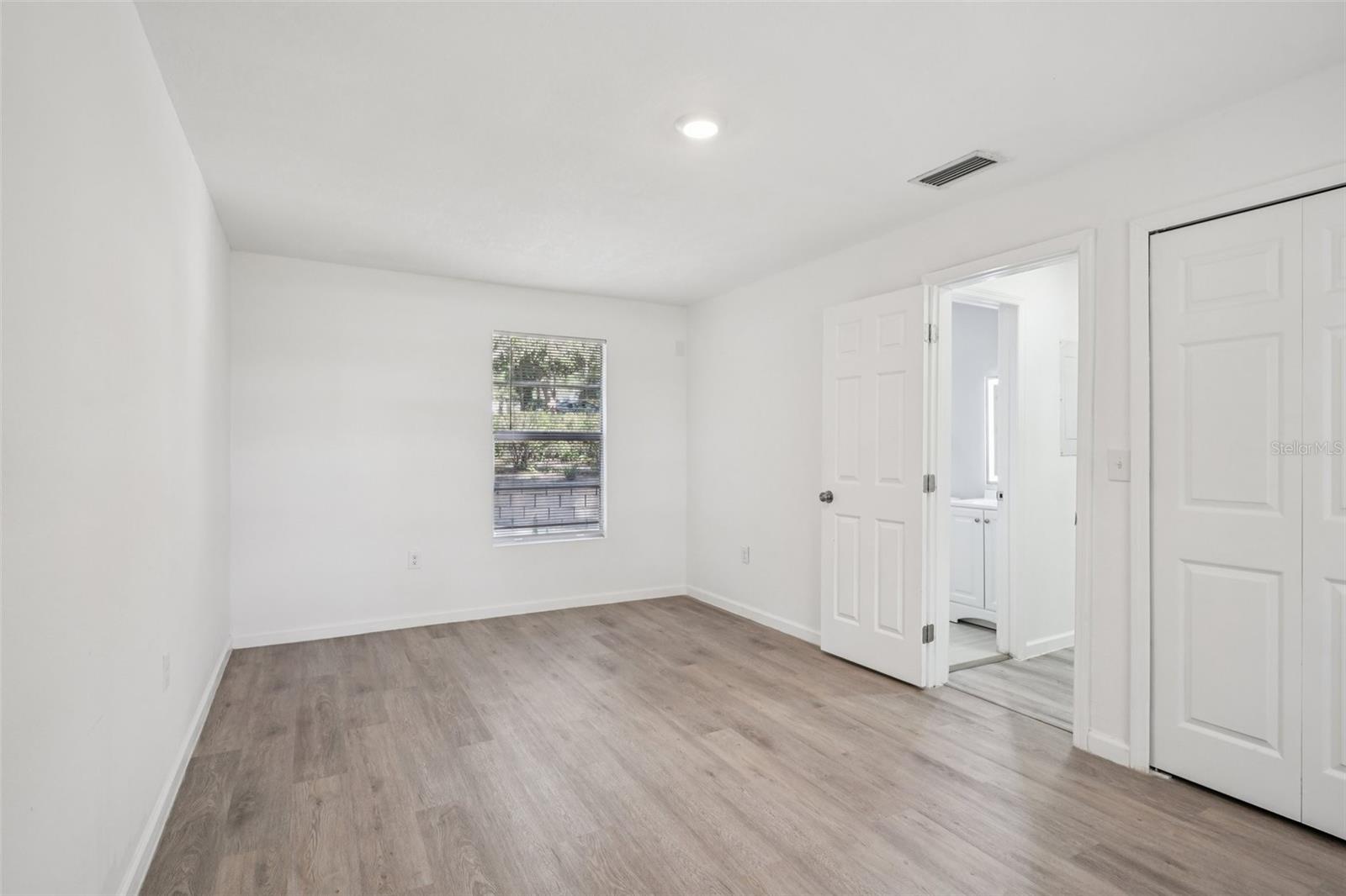 Image 21 of 62 For 5989 159th Court