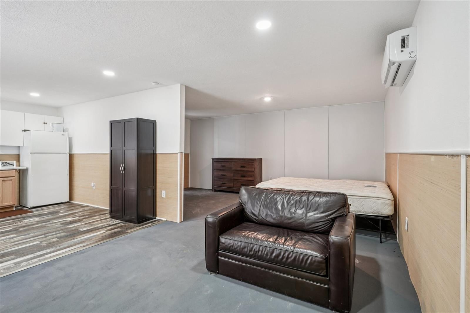 Image 31 of 62 For 5989 159th Court